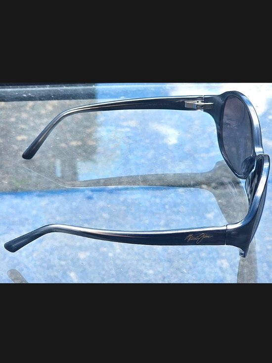 Maui Jim Ginger MJ 221 Oversized Oval Sunglasses Black Plastic Frame Brown Lens main image 9